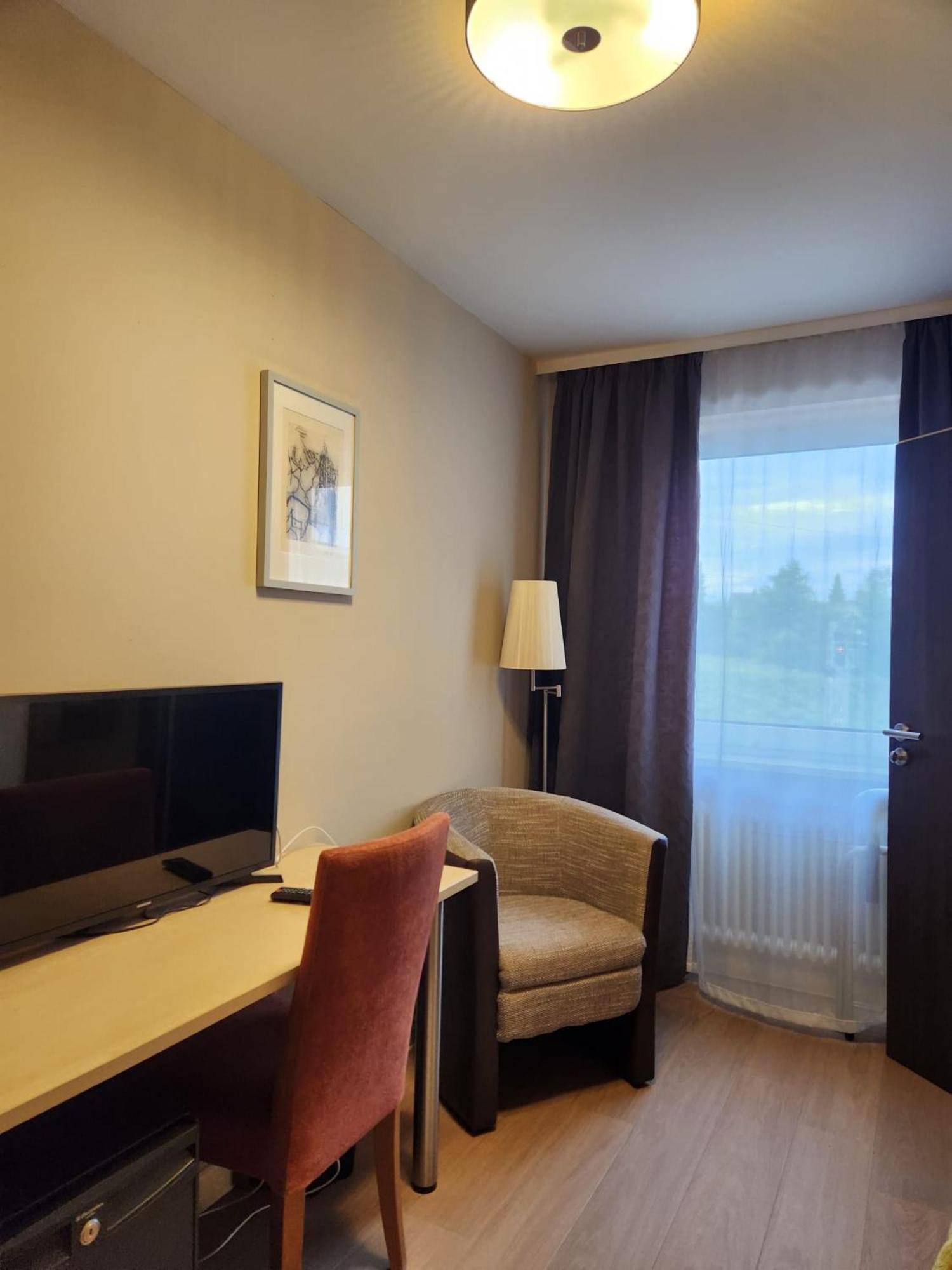 Отель Maxhotel 4*