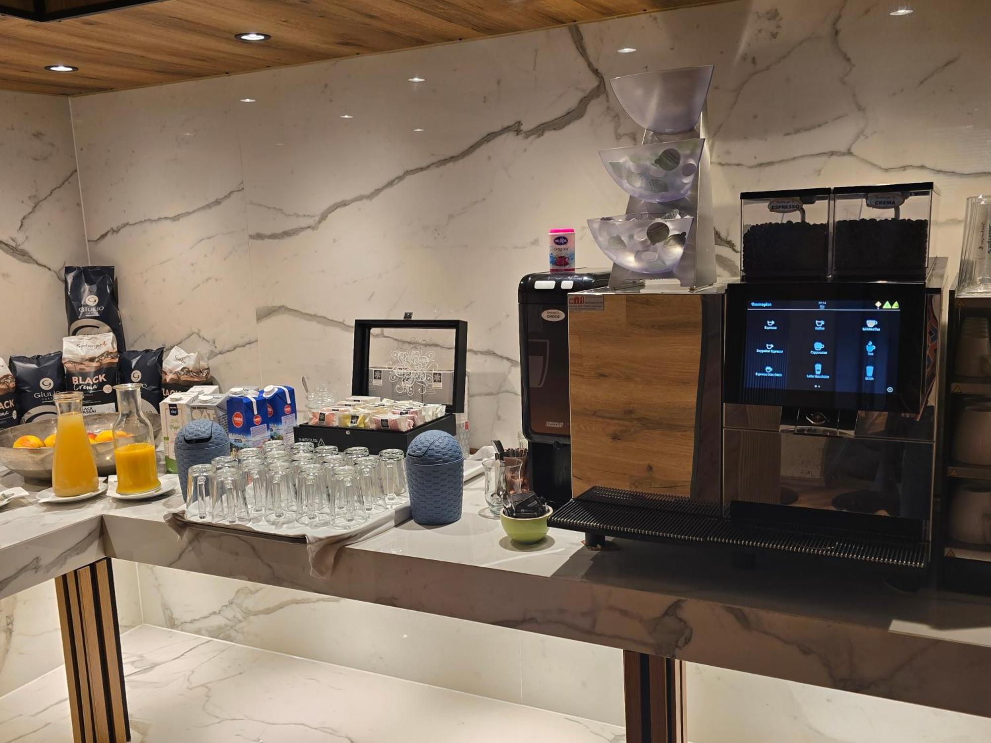 Maxhotel Hotel